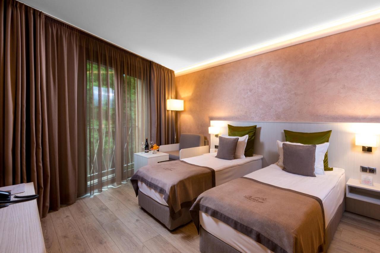 Hotel & Relax Zone Cattleya 克鲁舒纳 外观 照片