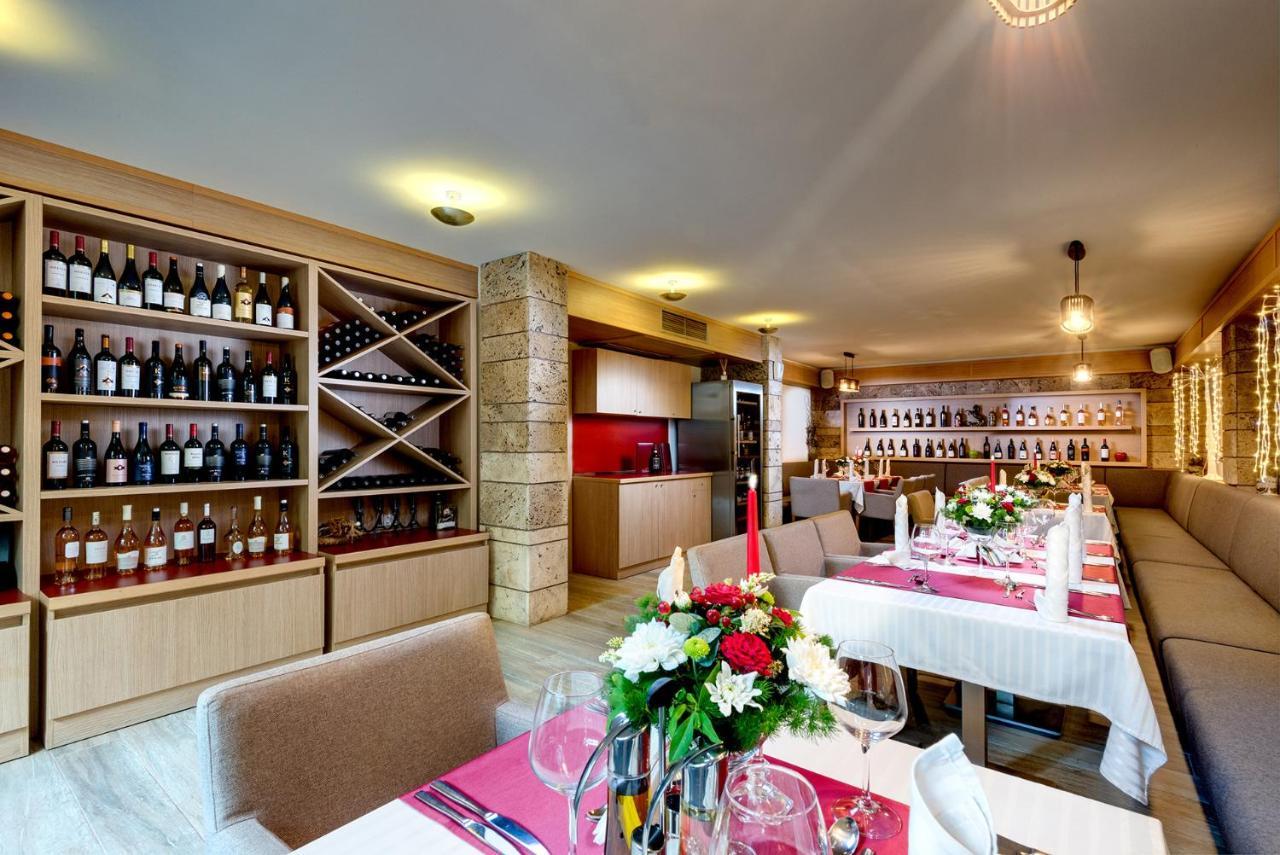 Hotel & Relax Zone Cattleya 克鲁舒纳 外观 照片