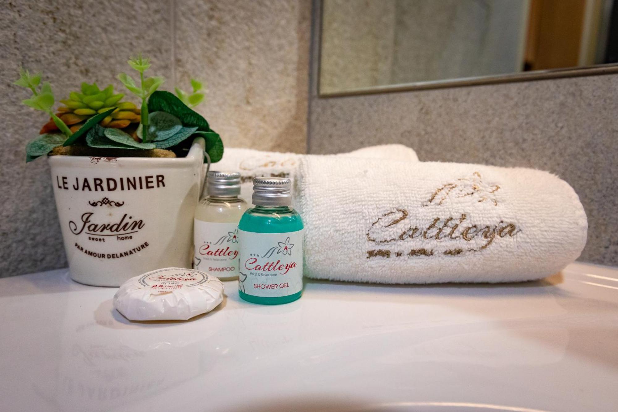 Hotel & Relax Zone Cattleya 克鲁舒纳 外观 照片