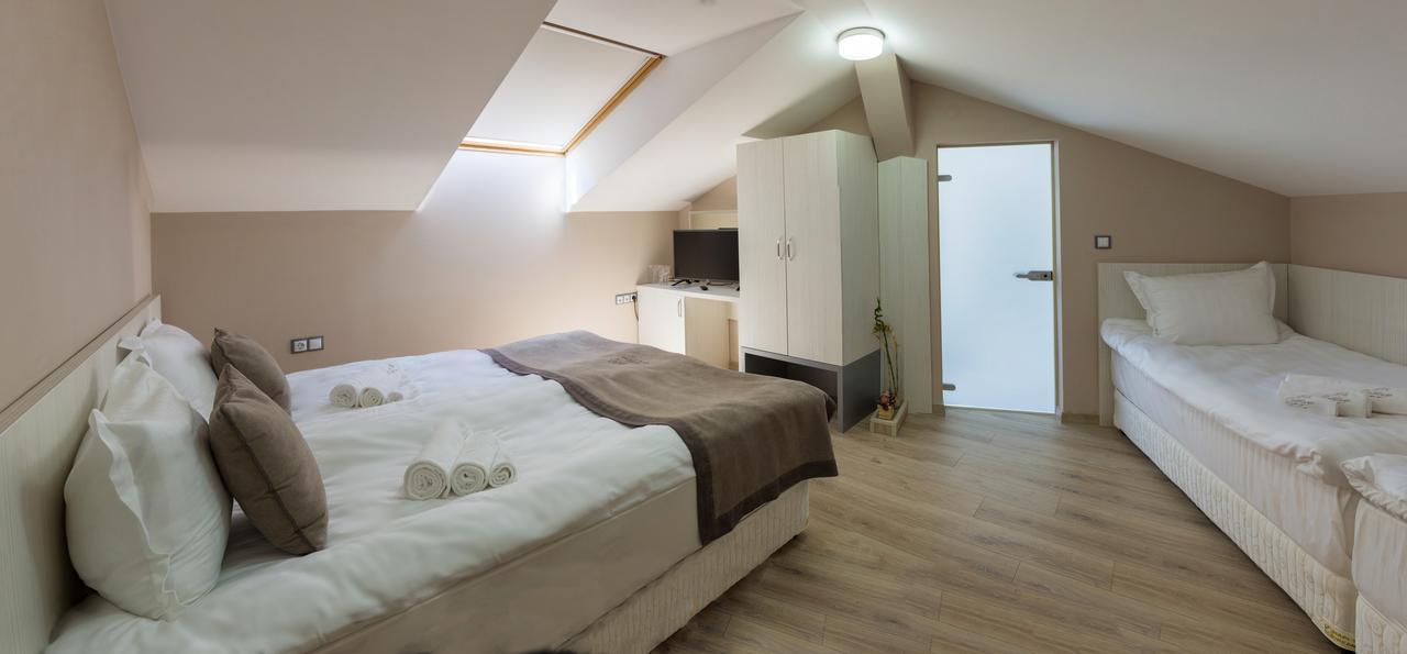 Hotel & Relax Zone Cattleya 克鲁舒纳 外观 照片